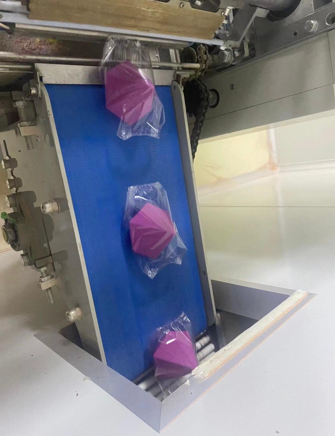 Emballage protecteur hygiénique des bombes de bain Sweet Surprise artisanales